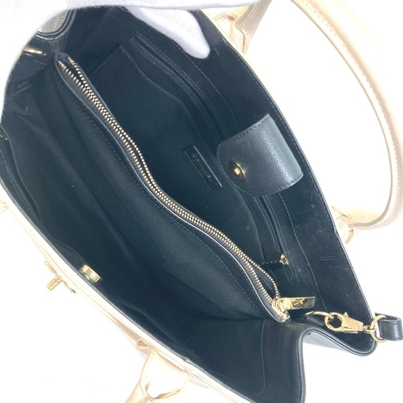 CHANEL CC Mark Bicolor 2WAY Shoulder Bag Beige - Picture 13 of 16